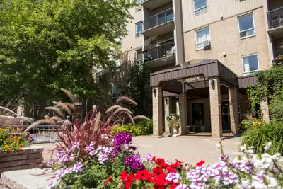 3 1/2 - 4 1/2 (Photos d'un logement à titre indicatif - visitez pour mieux apprécier) Secteur très r...