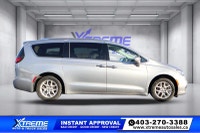 2021 Chrysler Pacifica Touring L Spacious, refined, and built with family comfort in mind, this 2021... (image 3)