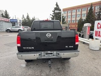 WOW!! CLEAN TITAN SV! CREW CAB 4X4! NO ISSUES NO RUST! BRING YOUR TRADE! ... Other Equipment Auto-Di... (image 3)
