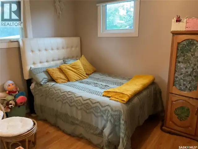 302 Dunlop STREET Saskatoon, Saskatchewan in Houses for Sale in Saskatoon - Image 7