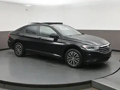 The 2019 Volkswagen Jetta delivers European-inspired styling, excellent fuel efficiency, and a comfo...