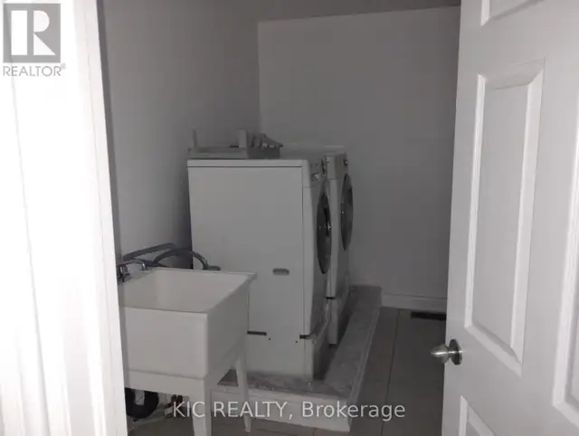 1461 LORMEL GATE AVENUE Innisfil (Lefroy), Ontario in Long Term Rentals in Barrie - Image 7