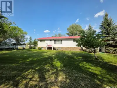 Carefree Park, the best of both worlds! Welcome to your new home complete with rolling hills in the...