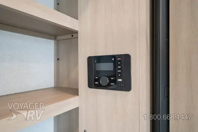 2026 Jayco Jay Flight 401FLTS Bungalow in Travel Trailers & Campers in Kelowna - Image 41