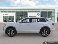 * R-Line Exterior Styling: Sportier bumpers, badging, and 21-inch Braselton machined-finish alloy wh... (image 1)