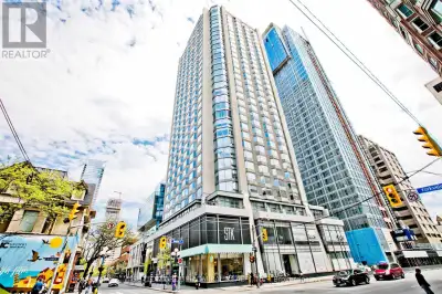701 - 155 YORKVILLE AVENUE Toronto (Annex), Ontario