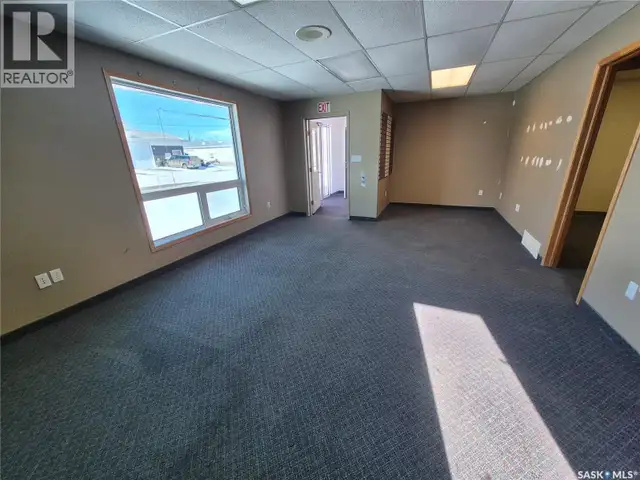 24 12th STREET NE Weyburn, Saskatchewan in Commercial & Office Space for Sale in Regina - Image 5