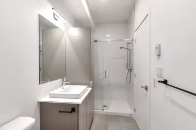 Appartement neuf à louer Plateau-Mont-Royal 2cc, View more