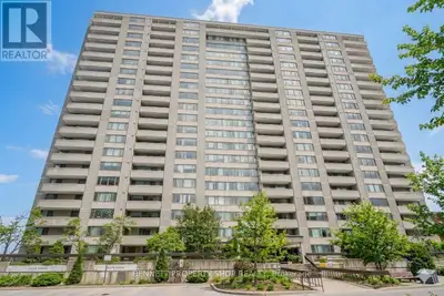 Enjoy the ease of one-level living with no stairs and the ultimate convenience of underground parkin...