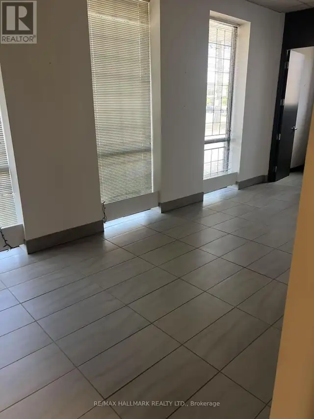 2A - 25 VANLEY CRESCENT Toronto (York University Heights), Ontar in Commercial & Office Space for Rent in City of Toronto - Image 9