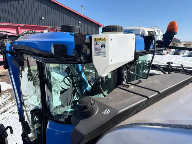2013 New Holland Guardian SP.365F Sprayer 120 ft Boom #8984 AS in Heavy Equipment in Edmonton - Image 28