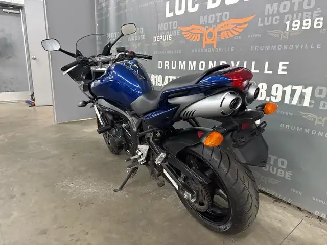 2009 Yamaha FZ6 in Sport Bikes in Drummondville - Image 10
