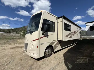 Welcome to Rock Island RV Full wall slide, optional electric fold down bed, very clean in and out an...