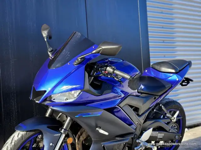2023 Yamaha YZF-R1 R3 in Sport Bikes in Oshawa / Durham Region - Image 13