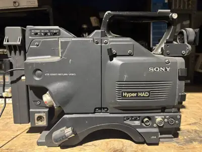 Sony DXC- D30 CA-537 Camera, View more