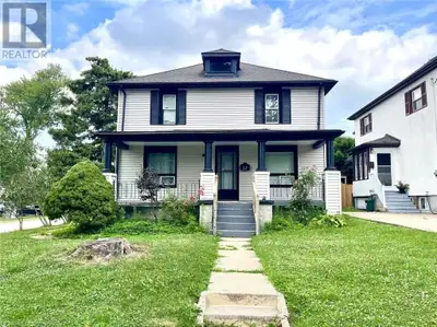 Welcome to 12 Carleton Street North! This charming and spacious 4+1 bedroom, 2-storey home sits on a...