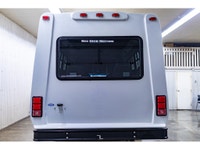 **ACCIDENT FREE - MECHANICALLY CERTIFIED** 40,059 KM This 2008 Ford E-450 XLT 24 Passenger Bus is po... (image 7)