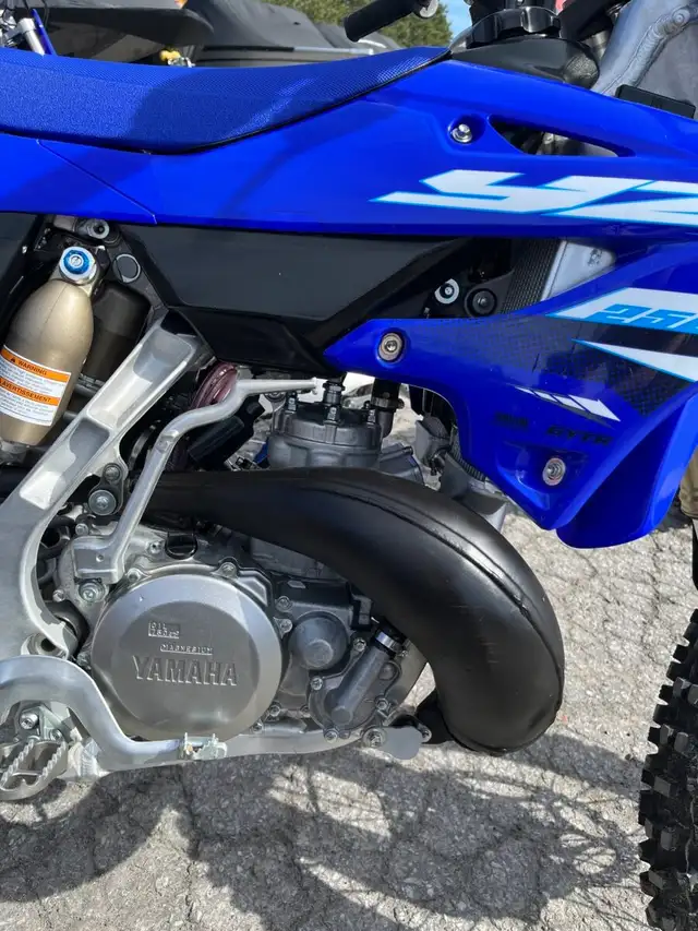 2025 YAMAHA YZ250X - LOW HOURS in Dirt Bikes & Motocross in Ottawa - Image 3