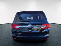 Experience the perfect blend of functionality and style with the 2018 Honda Odyssey EX-L RES. This f... (image 8)