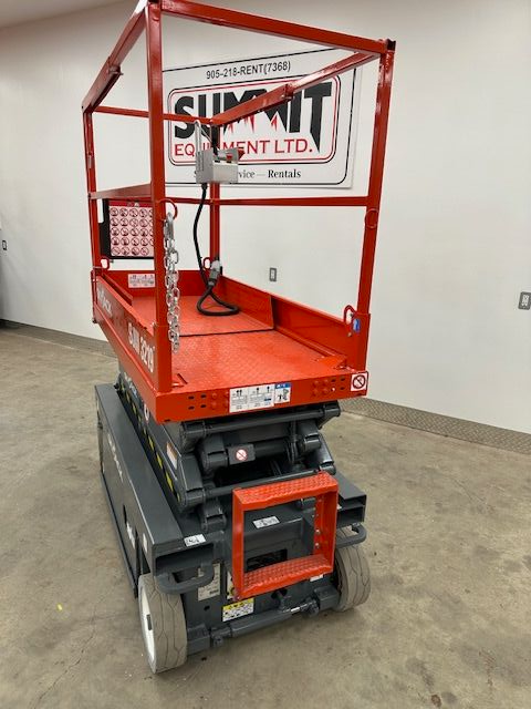 2017 Skyjack SJ3219 Electric Scissor Lift in Heavy Equipment in Hamilton - Image 9
