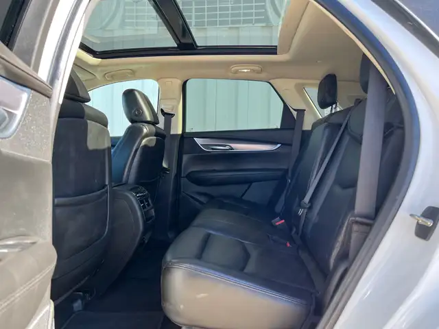 2017 Cadillac XT5 Luxury |Reverse Camera | Command Start6054861216422400012