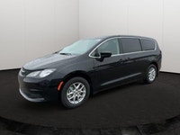 EXECUTIVE CROSSTOWN DEMO! Cloth Bucket Seats, Remote Start System, Heated Front Seats, Heated Steeri... (image 3)