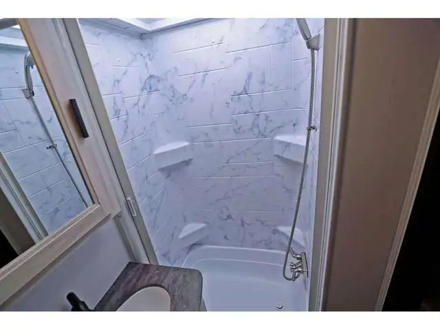 2024 Forest River Sunseeker 3250 2 extension 2024 + lit superpos in RVs & Motorhomes in Laval / North Shore - Image 32