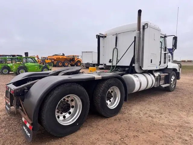 2023 Mack Anthem 64T 48 mDRIVE S40 in Heavy Trucks in Regina - Image 6