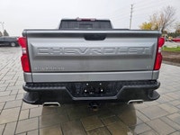 2025 CHEVROLET SILVERADO 1500 LT Trail Boss, registering only 49,710kms and featuring the aggressive... (image 5)
