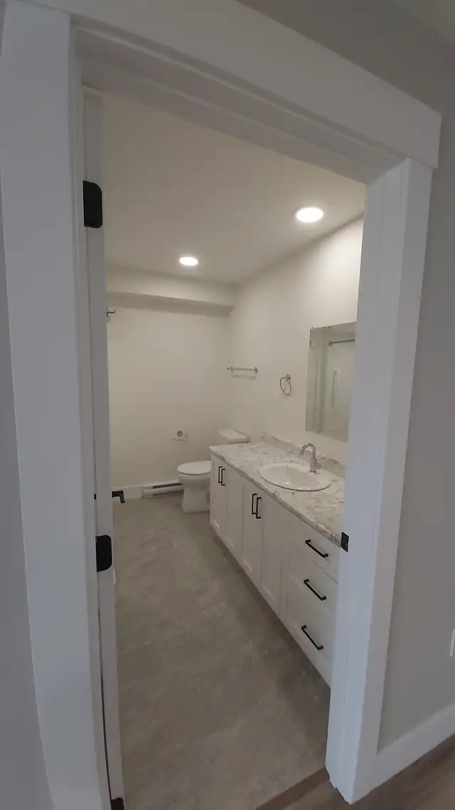 1Bed/1Bath, Uptown Near Shopping/Restaurants, 303-40 Patience Ln in Long Term Rentals in Fredericton - Image 11