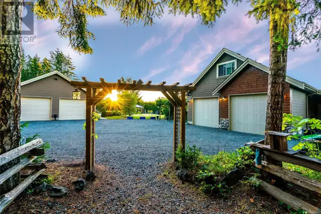 905 Rivers Edge Dr Nanoose Bay, British Columbia in Houses for Sale in Parksville / Qualicum Beach - Image 4