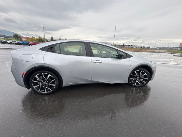 2026 Toyota Prius Plug-In Hybrid XSE SUNROOF / HEATED STEERING W in Cars & Trucks in Cranbrook - Image 7