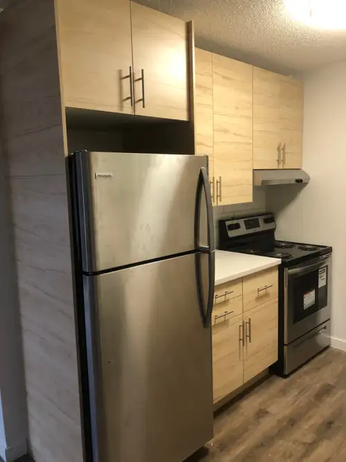 Milo's Court will have a newly renovated 1 bedroom suite available. New wood plank flooring, new kit...