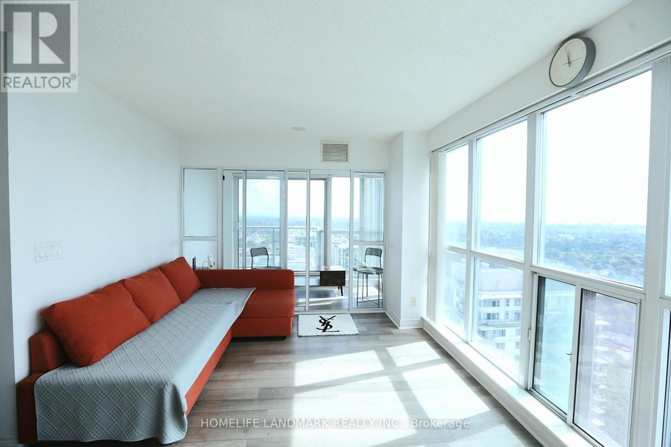 3710 - 50 TOWN CENTRE COURT Toronto (Bendale), Ontario 3