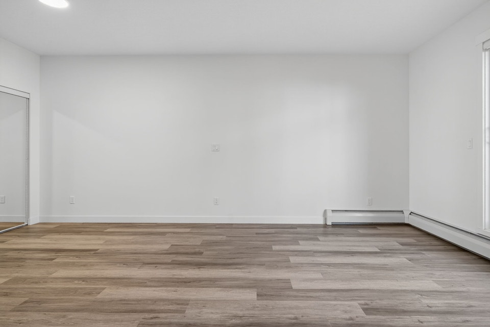 Studio APT for rent in South Edmonton!! ONE MONTH FREE!! 2