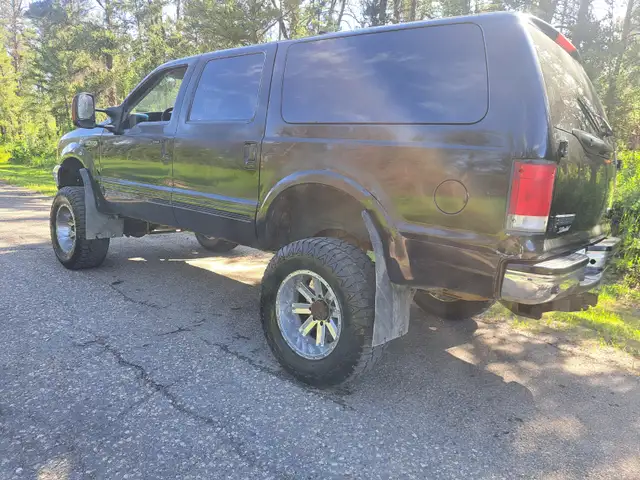 **** REDUCED **** Ford Excursion $25,000 In Extras ****520332039706398721