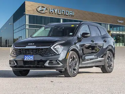 *Low Mileage, Sunroof, Cooled Seats, Apple CarPlay, Android Auto, Navigation!* With bold styling, in...