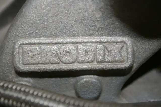 INTAKE MANIFOLD BRODIX PROFORM CARBURETOR in Engine & Engine Parts in Edmonton - Image 9