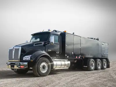 Exterior Color: Black, Engine: MX-13, Engine HP: 510, Transmission: Allison 4500RDS Gen 5, Front Sus...