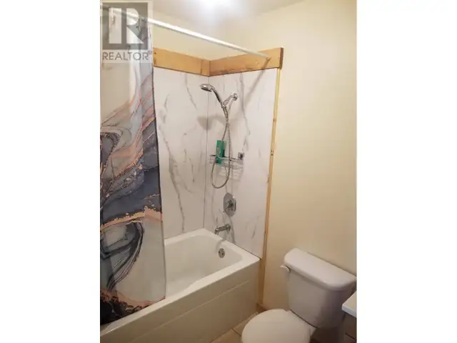 806 4TH AVENUE McBride, British Columbia in Houses for Sale in Quesnel - Image 15