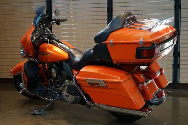 2012 Harley-Davidson Touring FLHTK - Electra Glide Ultra Limited in Sport Touring in Lethbridge - Image 7