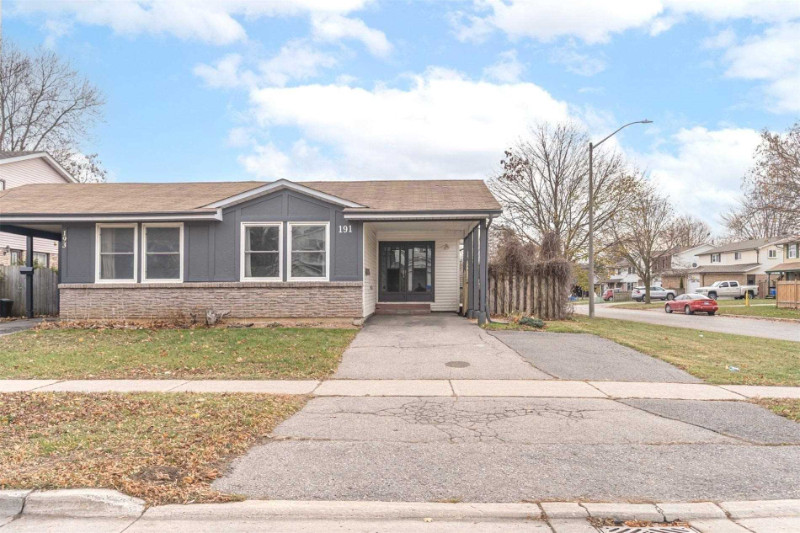 Corner Lot 3+1 Bd Semi Detached Home Oversized Backyard *OSHAWA