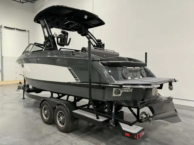 2026 Cobalt Boats R6 Surf in Powerboats & Motorboats in Saskatoon - Image 5