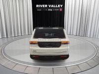 PREMIUM GROUP II, 22 SATIN-CARBON ALUMINUM WHEELS, PALERMO LEATHER-FACED BUCKET SEATS, FRONT PASSENG... (image 3)