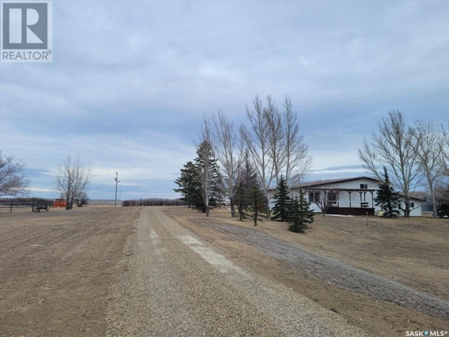 Robertson's Acreage Excelsior Rm No. 166, Saskatchewan in Houses for Sale in Swift Current