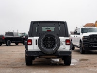 Welcome to Barrie Dodge Chrysler Jeep. CARFAX Canada No Reported Accidents CARFAX Canada One Owner T... (image 6)