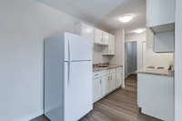 Amenities: Air Conditioning • Balconies • Heat & Water Included Suite & Building: Spacious bachelor,... (image 7)