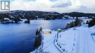 Welcome to a coastal retreat where simplicity meets serenity. This fully open-concept studio home in...