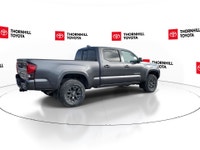 Thornhill Toyota Proudly Presents This Gray 2022 Toyota Tacoma 4x4 with DOUBLE CAB 6A SR5 Package, F... (image 8)