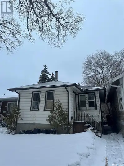 Great home located very close to Pasqua Hospital. 2 bedroom and 1 bathroom Bungalow with spacious li...